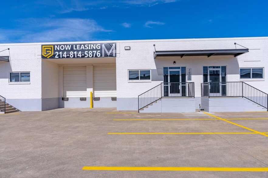 More Photos Of 2903-2919 Ladybird Ln, Dallas Unknown For Lease