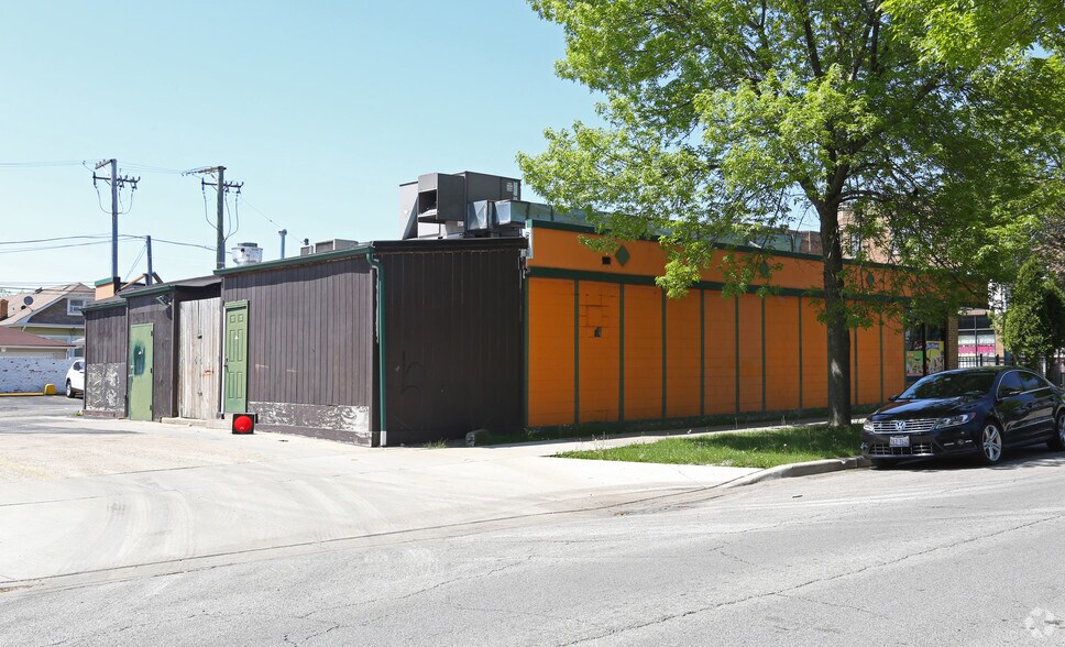 More Photos Of 3353 N Central Ave, Chicago Restaurant For Sale