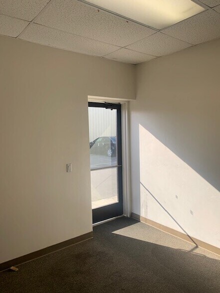 More Photos Of 3454 Alken St, Bakersfield Warehouse For Lease