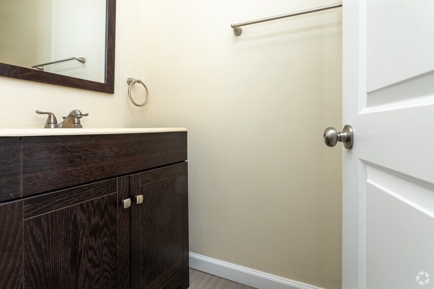 More Photos Of 1520 Park Ave, Baltimore Apartments For Sale