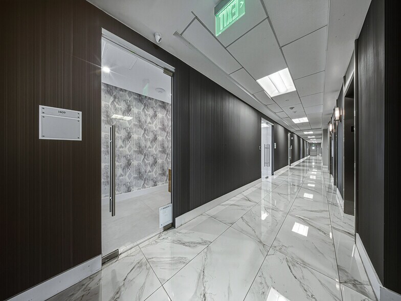 More Photos Of 150 SE 2nd Ave, Miami Office Residential For Sale