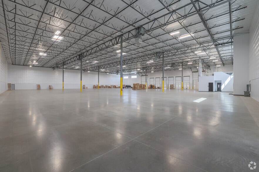 More Photos Of 1466 N Eliseo C. Felix Jr Way, Avondale Warehouse For Sale