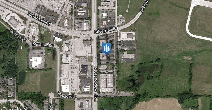 More Photos Of 2717 N Grandview Blvd, Waukesha Office For Lease