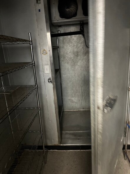 More Photos Of 1209 E 7th St, Austin Restaurant For Lease