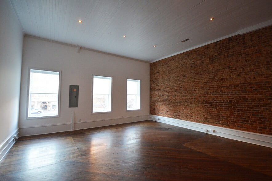 More Photos Of 418-420 N Liberty St, Winston-Salem Storefront Retail Office For Sale