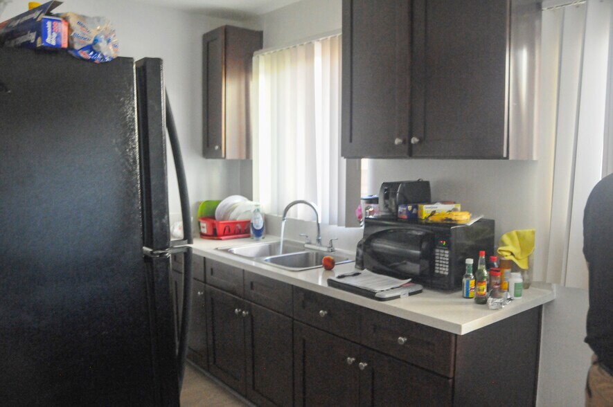 More Photos Of 685 S Coronado St, Los Angeles Apartments For Sale