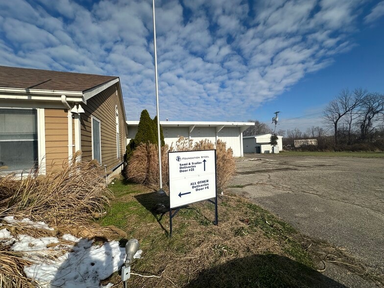 More Photos Of 4301 James H. McGee Blvd, Dayton Manufacturing For Lease