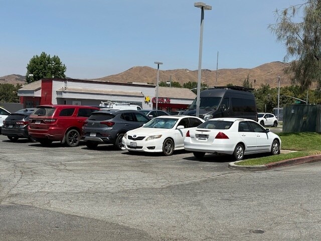 More Photos Of 33527 Yucaipa Blvd, Yucaipa Freestanding For Lease