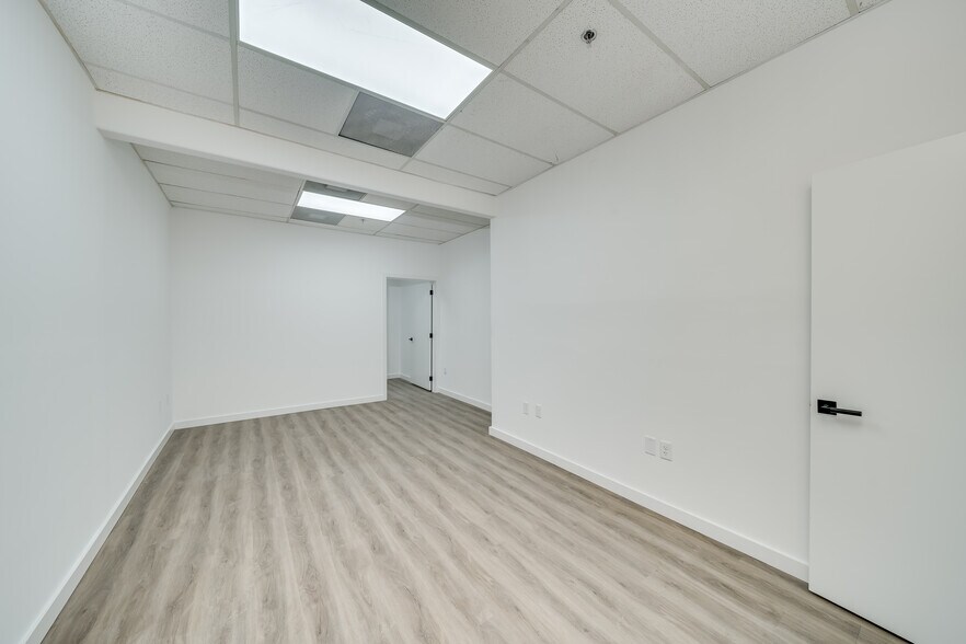 More Photos Of 7500 NW 25th St, Miami Warehouse For Lease