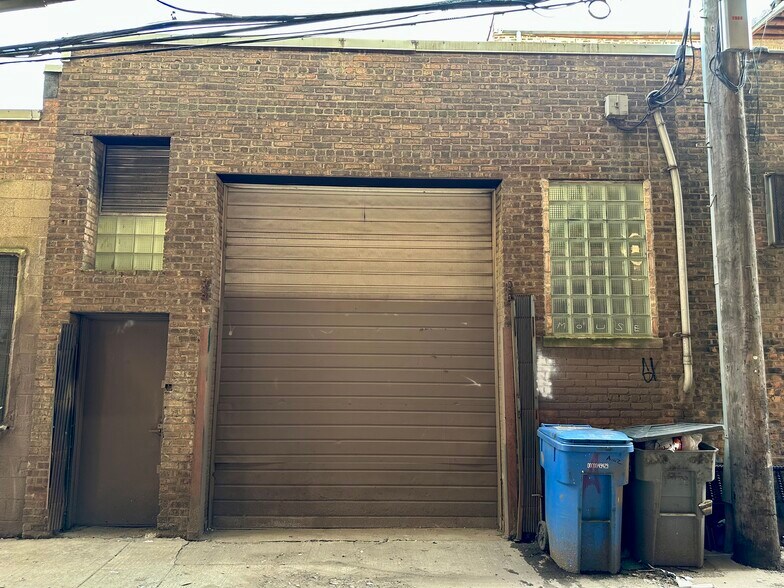 More Photos Of 1906 N Milwaukee Ave, Chicago Service Station For Sale