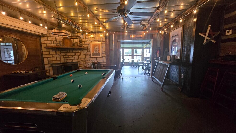 More Photos Of 4021 Acton Hwy, Granbury General Retail For Lease