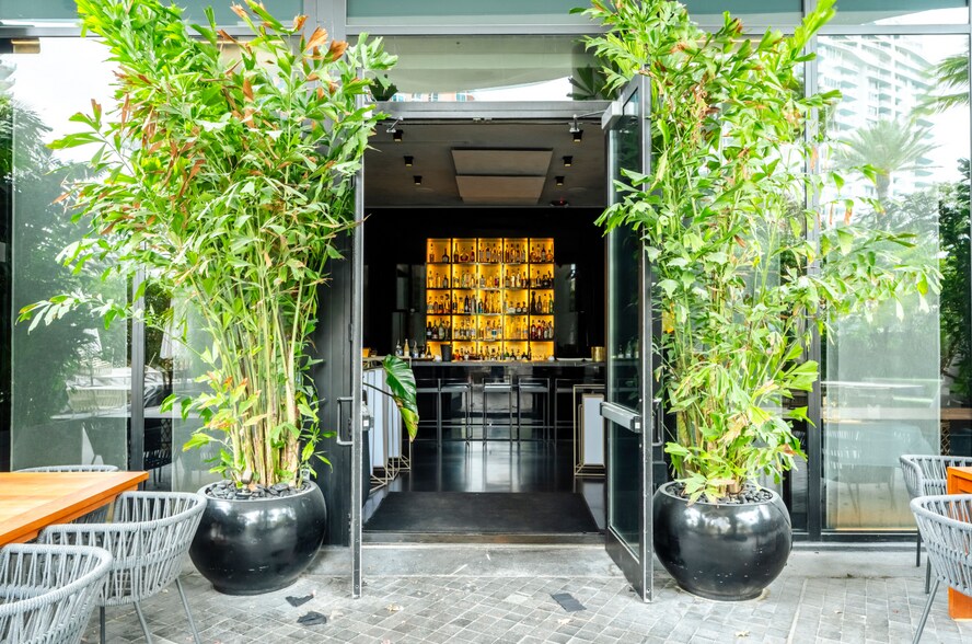 More Photos Of 1 Collins Ave, Miami Beach Apartments For Sale