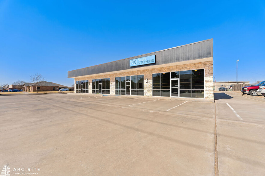 Primary Photo Of 5820 66th St, Lubbock Storefront Retail Office For Sale