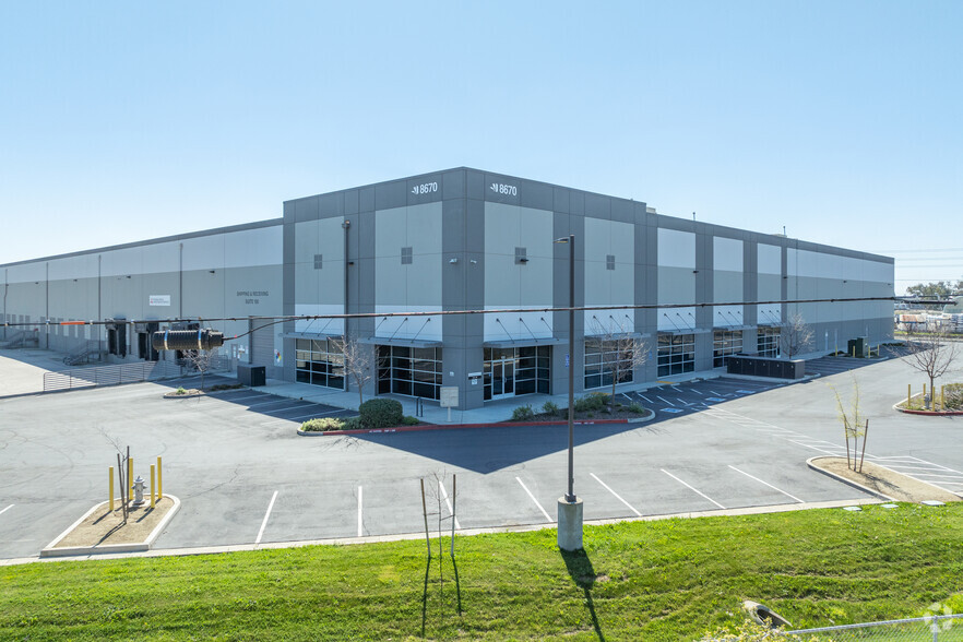 Primary Photo Of 8670 Fruitridge Rd, Sacramento Warehouse For Lease