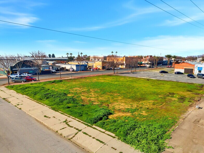 More Photos Of 190 S Elmwood Ave, Lindsay Land For Sale