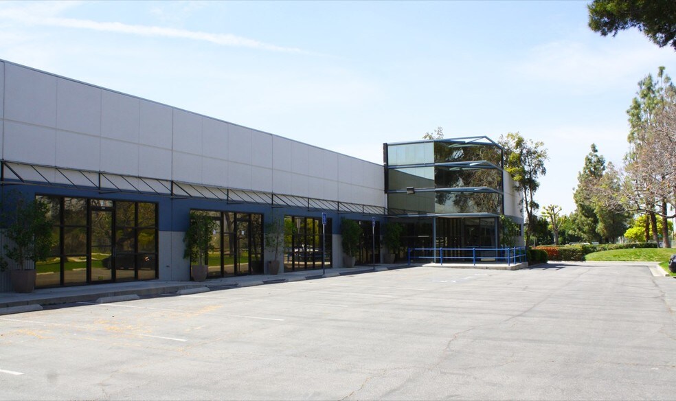 More Photos Of 920 E Cooley Ave, San Bernardino Warehouse For Lease