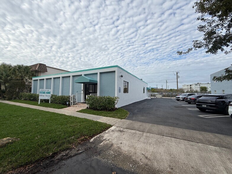 More Photos Of 2801 Exchange Ct, West Palm Beach Coworking Space