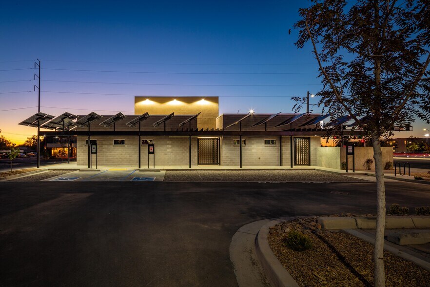 More Photos Of 2900 Central Ave SE, Albuquerque Freestanding For Lease