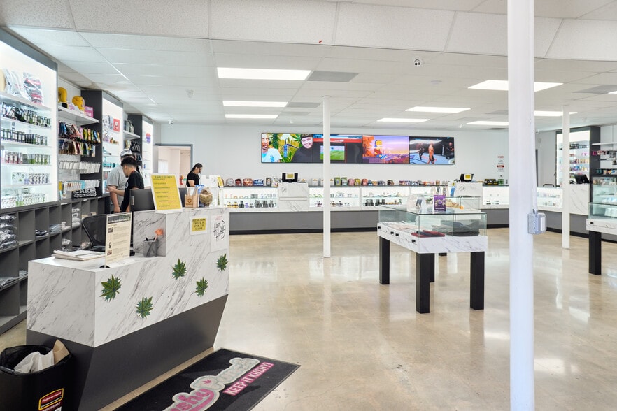 More Photos Of 11500-11512 S Vermont Ave, Los Angeles Medical For Sale