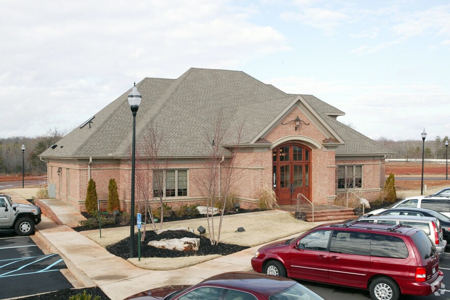 Primary Photo Of 3115 Brushy Creek Rd, Greer Medical For Sale