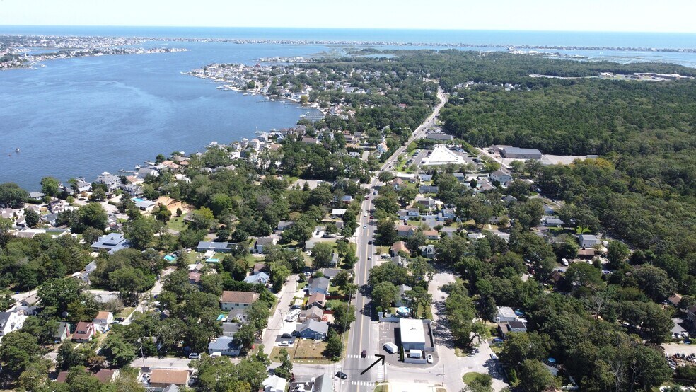 More Photos Of 431 Mantoloking Rd, Brick Storefront Retail Office For Sale