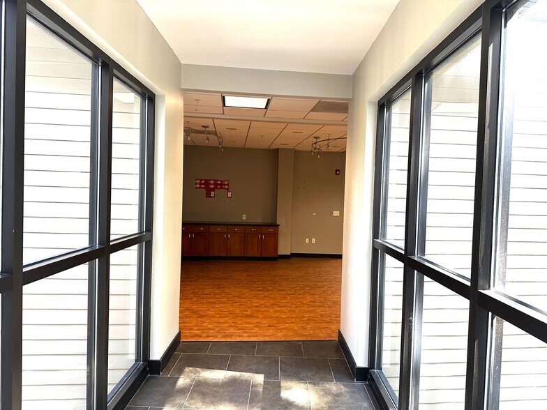 More Photos Of 496 Bramson Ct, Mount Pleasant Office For Lease