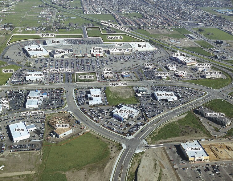 More Photos Of 3200 Naglee Rd, Tracy General Retail For Sale