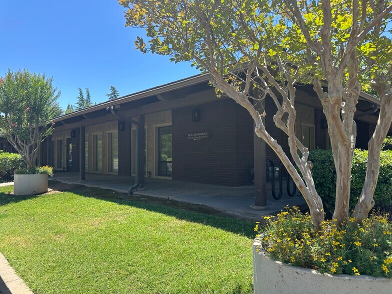 More Photos Of 1370 Ridgewood Dr, Chico Office For Sale