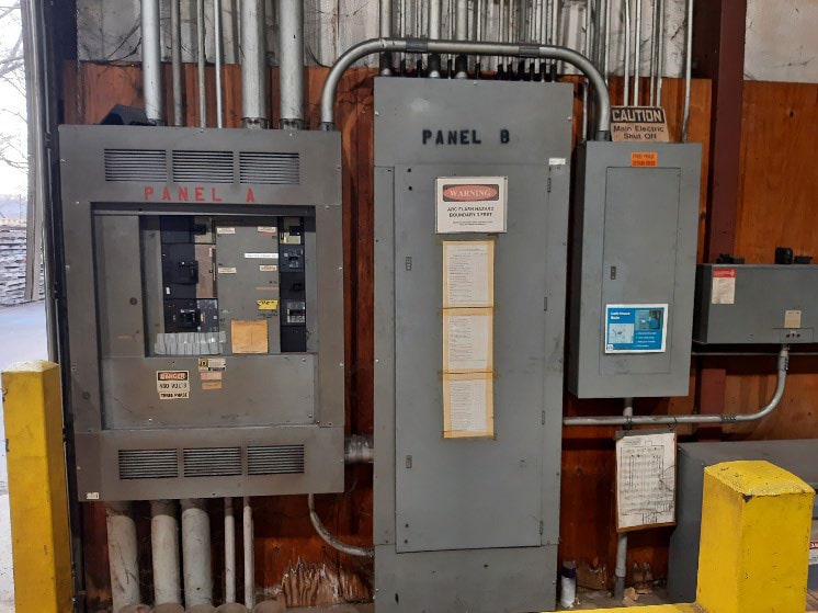 More Photos Of 1151 Bloomingdale Dr, Bristol Manufacturing For Sale