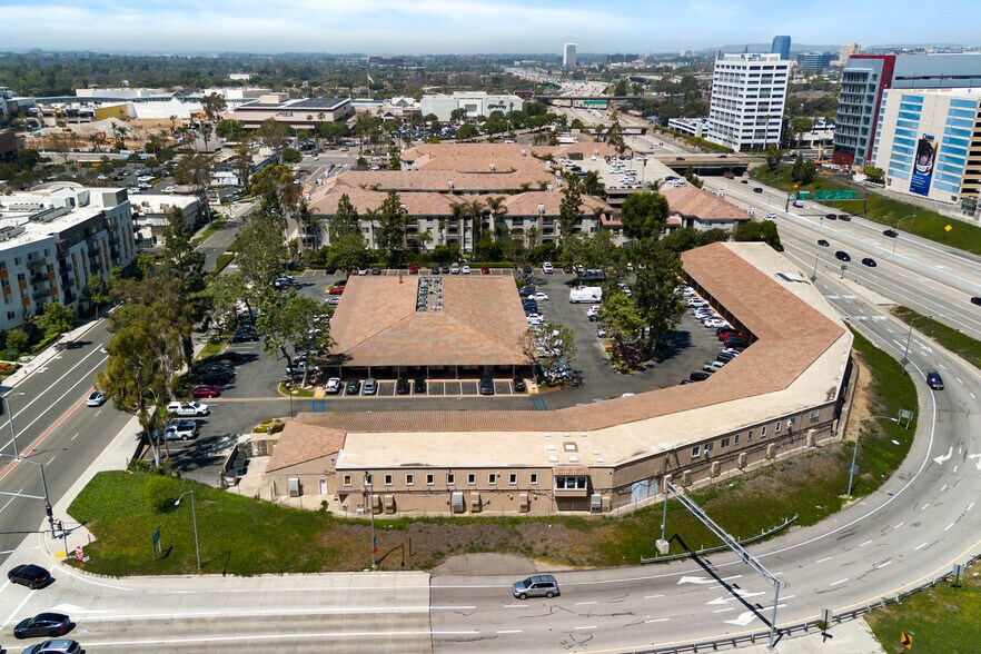 More Photos Of 1111 W Town and Country Rd, Orange Business Park For Lease