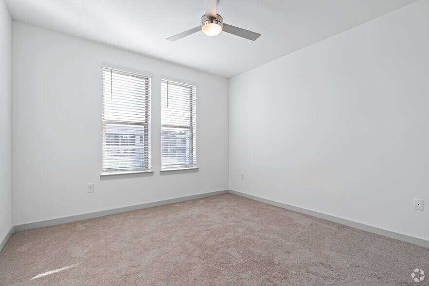 More Photos Of 234 E Mitchell Hammock Rd, Oviedo Apartments For Lease