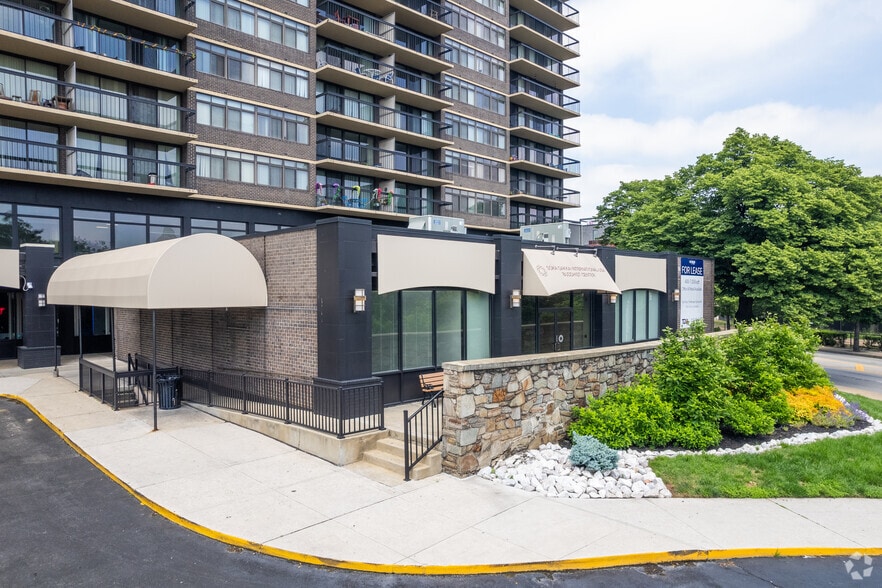 More Photos Of 1111 Park Ave, Baltimore Apartments For Lease