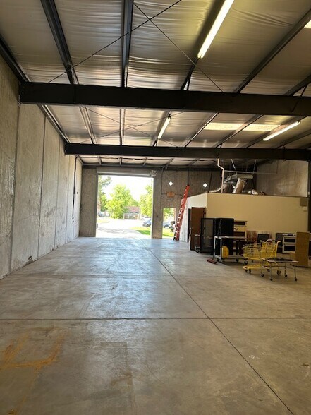 More Photos Of 209-213 W 2nd St, Edmond Industrial For Sale