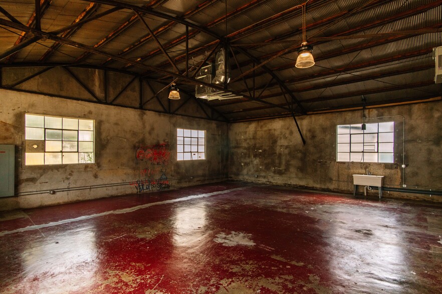 More Photos Of 990 Edgewood Ave NE, Atlanta Freestanding For Lease