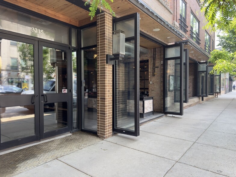 More Photos Of 3215 N Sheffield Ave, Chicago Apartments For Lease