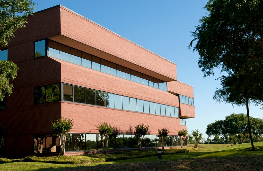 More Photos Of 4001 Technology Dr, Angleton Coworking Space