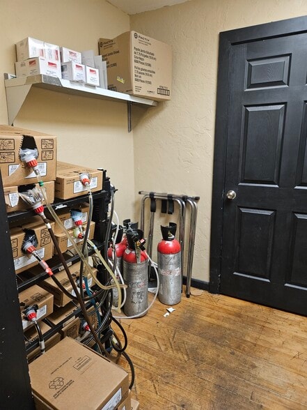 More Photos Of 309 E Center St, Pocatello Specialty For Sale