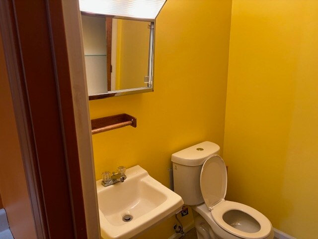 More Photos Of 82 Norwich Westerly Rd, North Stonington Medical For Lease