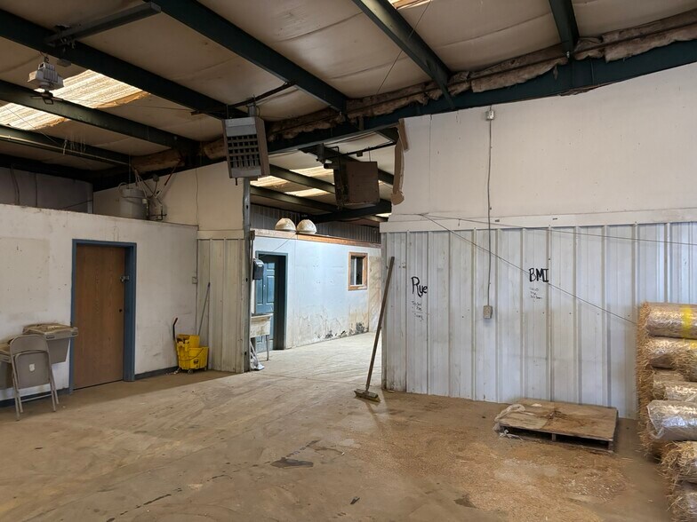 More Photos Of 24 Varner Dr, Claysville Warehouse For Sale