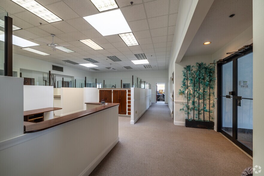 More Photos Of 151 Harrison St, Athol Manufacturing For Lease