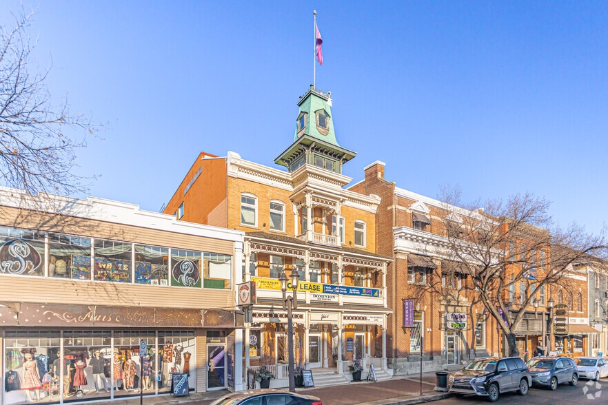 Primary Photo Of 10324 82nd Ave NW, Edmonton Storefront Retail Office For Lease