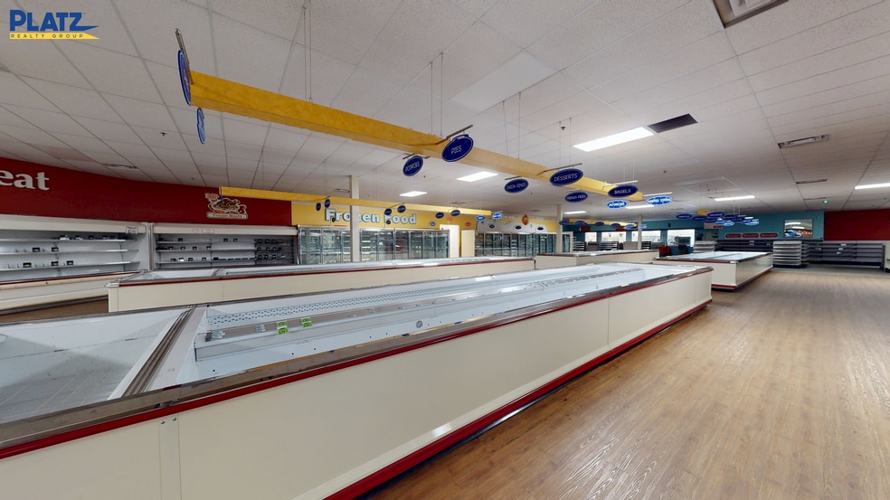 More Photos Of 1135 W Western Reserve Rd, Poland Unknown For Lease
