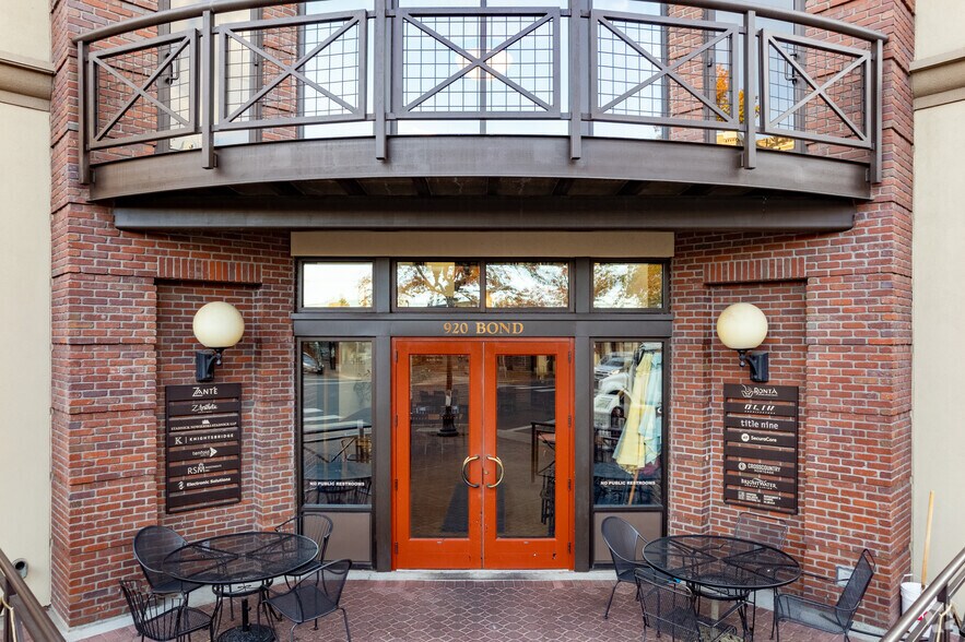 More Photos Of 920 NW Bond St, Bend Unknown For Lease