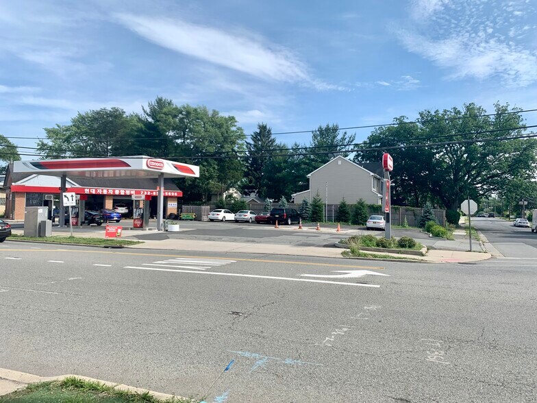 More Photos Of 1808 Woodbridge Ave, Edison Service Station For Lease