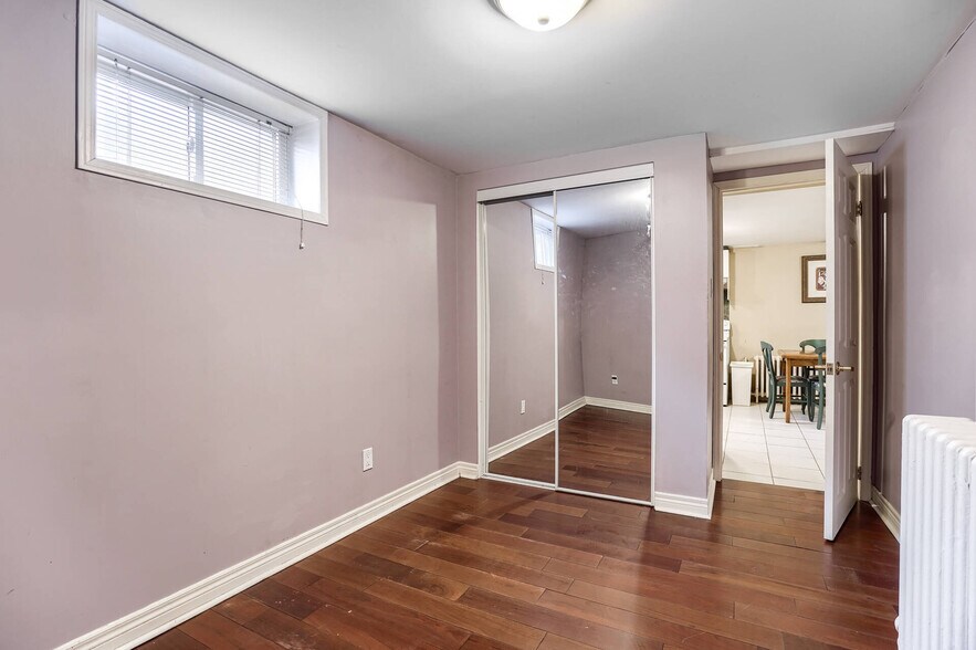 More Photos Of 4 Oriole Gdns, Toronto Apartments For Sale