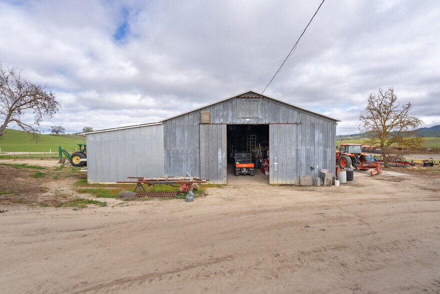 More Photos Of 76525 Interlake Rd, Bradley Land For Sale