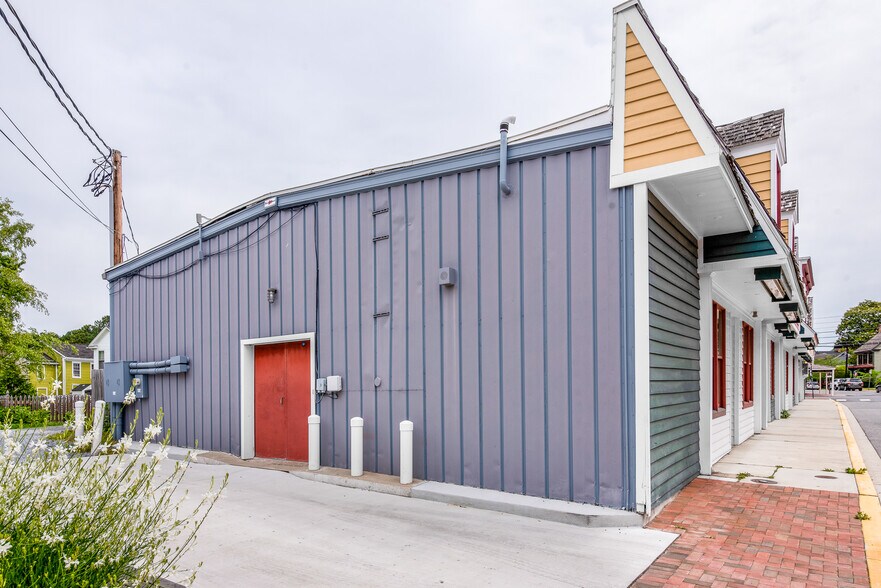 More Photos Of 100 N Talbot St, Saint Michaels Storefront For Sale