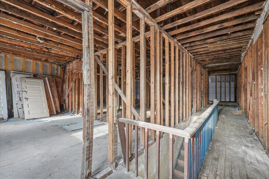 More Photos Of 315 Ogle Ave, Knoxville General Retail For Sale