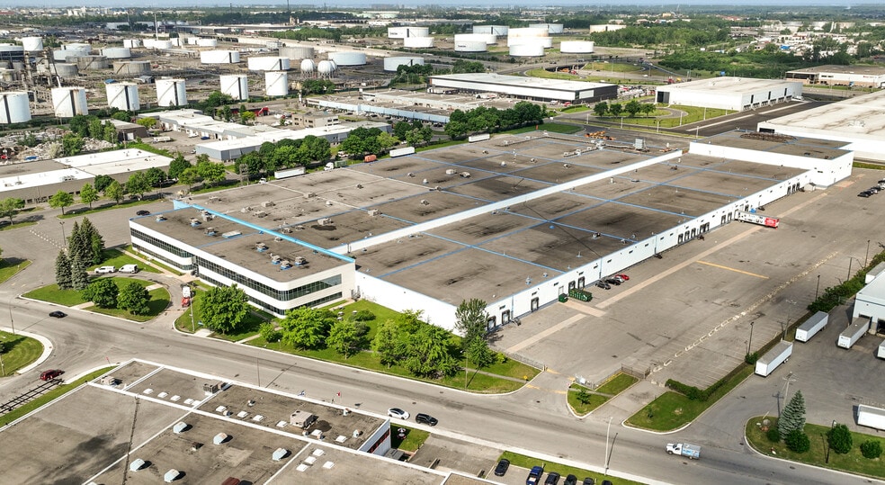 More Photos Of 12225 Boul Industriel, Montréal Warehouse For Lease