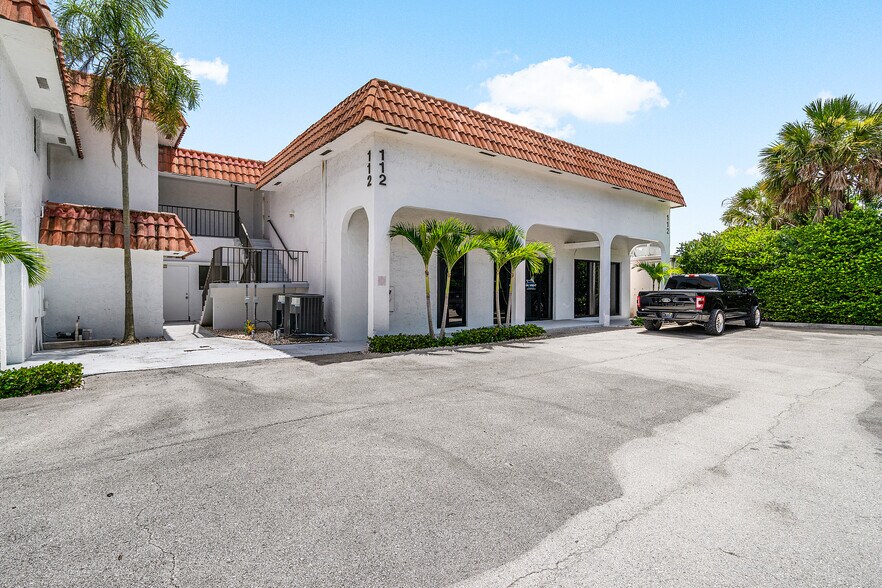 More Photos Of 112-120 US Highway 1, Tequesta Medical For Sale